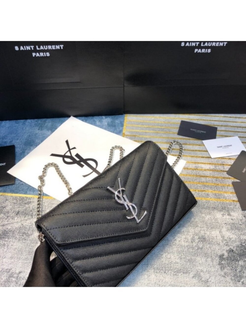 YSL Cassandre envelope flap wallet on chain - Picture 4 of 9